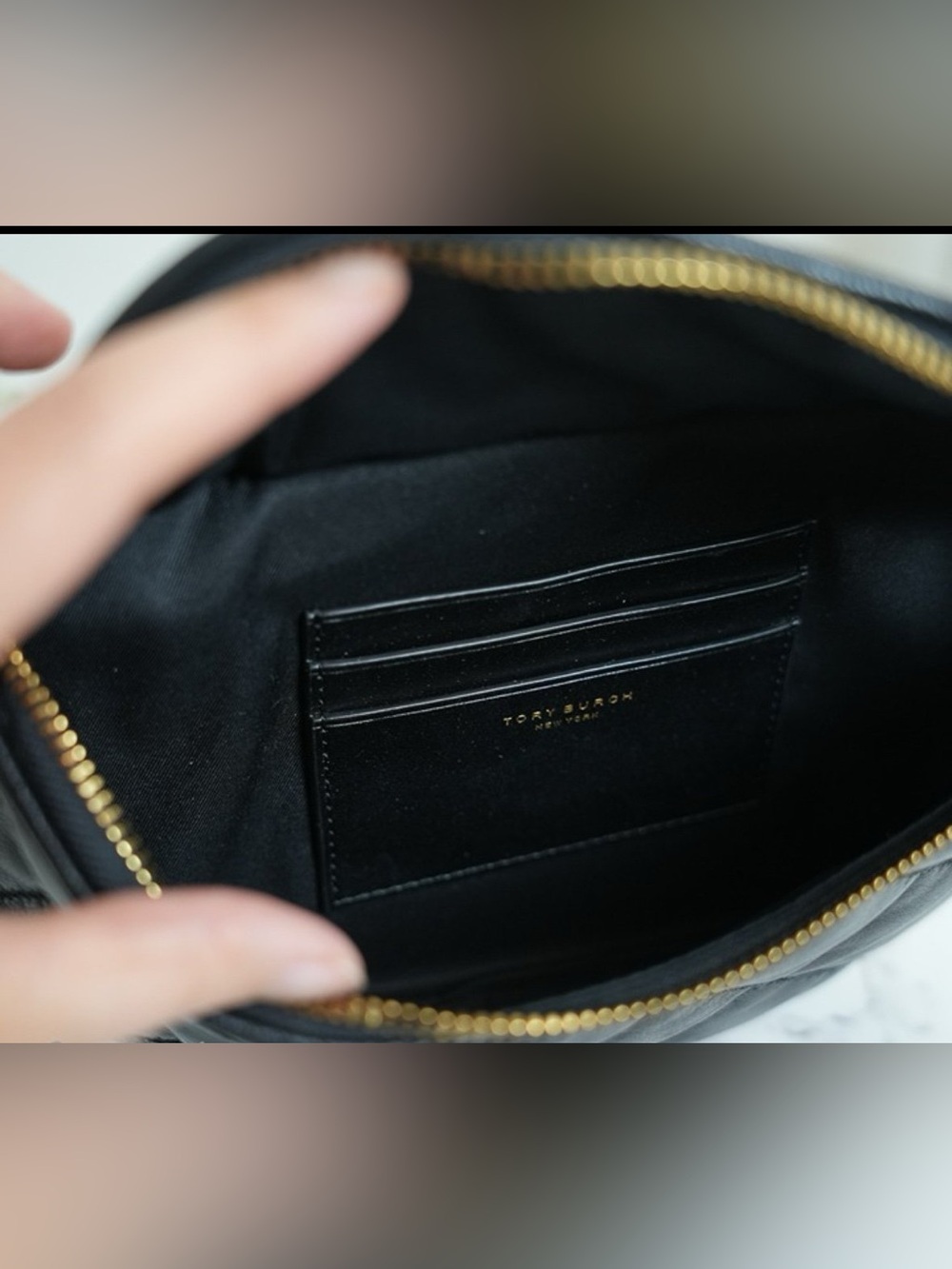 NWT ✨Tory Burch Black Quilted Leather Crossbody with Gold Hardware - Picture 6 of 6